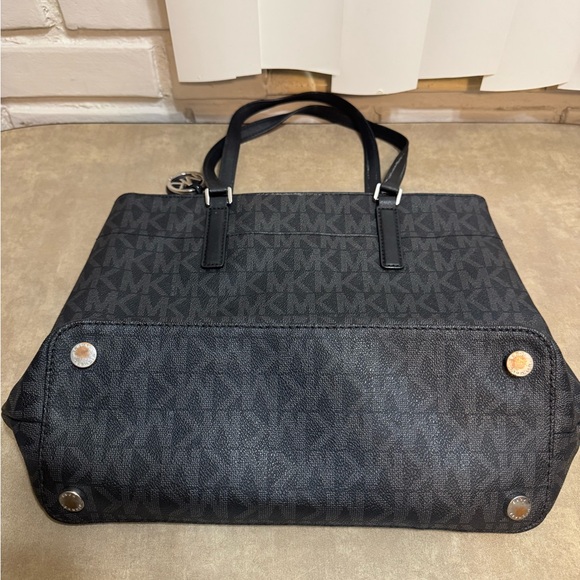 Michael Kors Large Morgan Tote Bag With MK Monogram - Picture 7 of 9